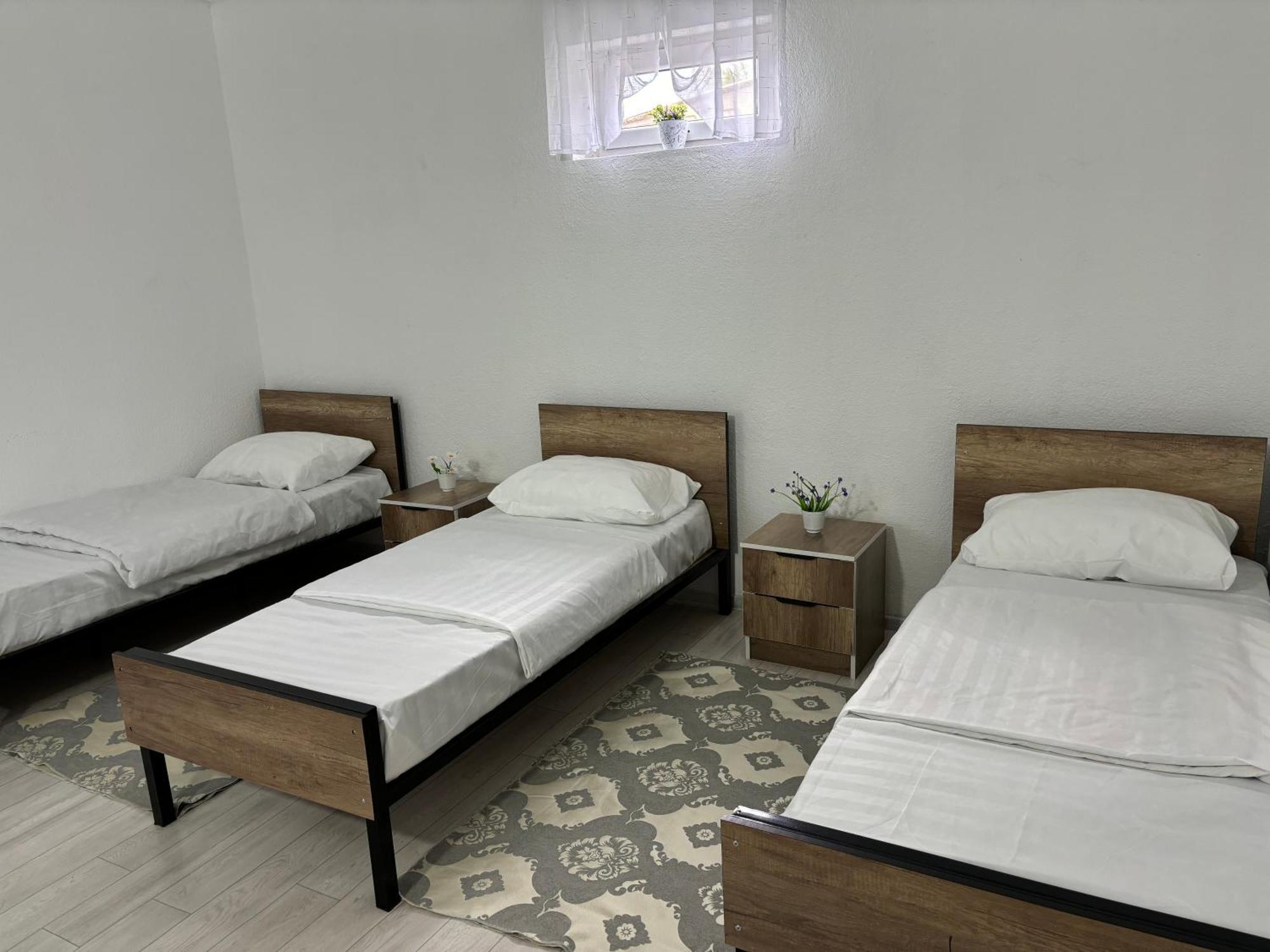 Hostel,Halal Хостел,Халал Tokmok ภายนอก รูปภาพ