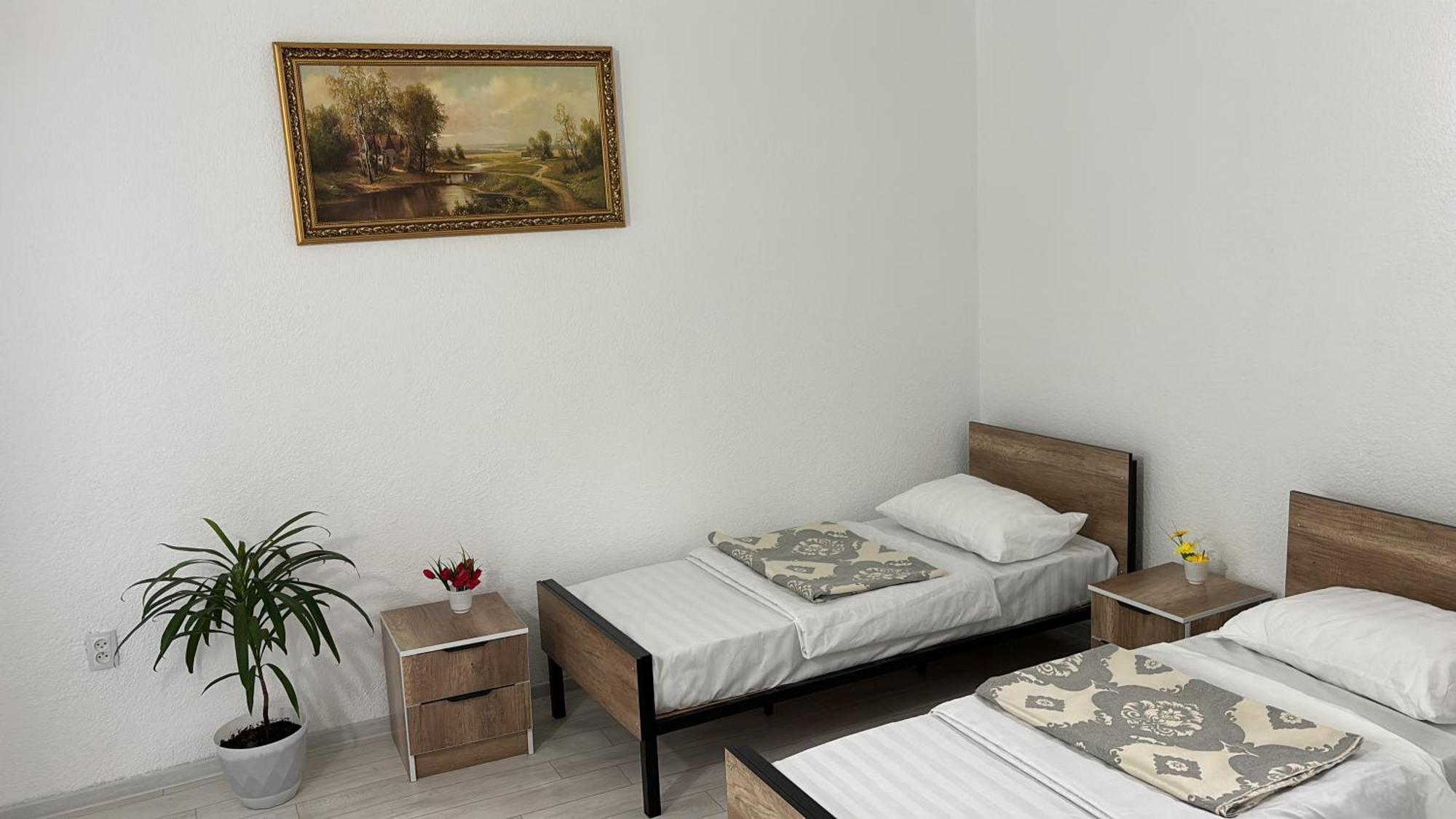 Hostel,Halal Хостел,Халал Tokmok ภายนอก รูปภาพ