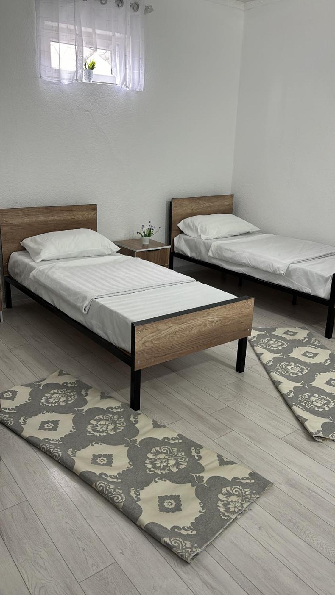 Hostel,Halal Хостел,Халал Tokmok ภายนอก รูปภาพ