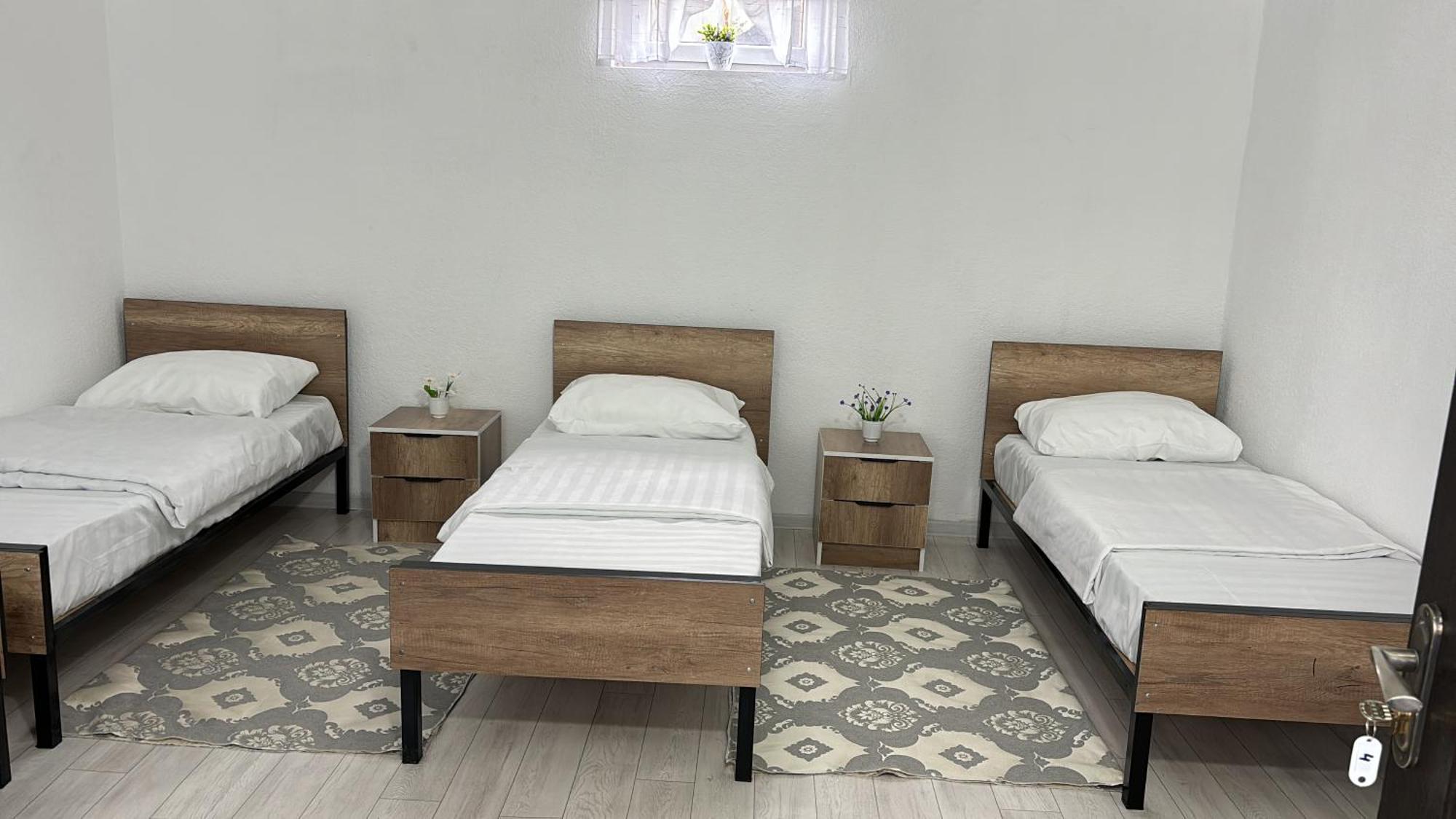 Hostel,Halal Хостел,Халал Tokmok ภายนอก รูปภาพ