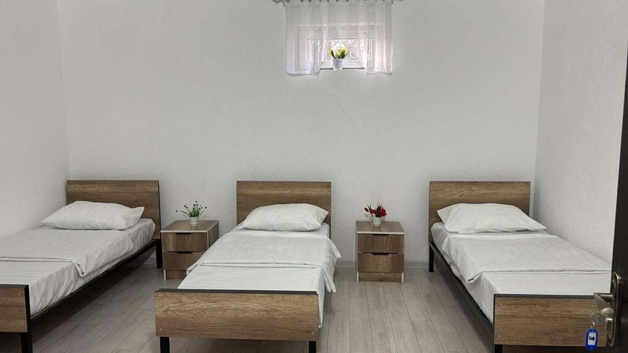 Hostel,Halal Хостел,Халал Tokmok ภายนอก รูปภาพ
